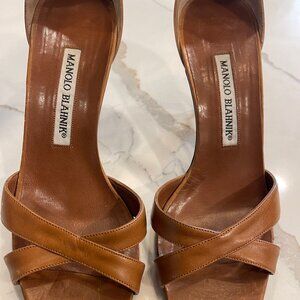 Maholo Blahnik tan leather heels
